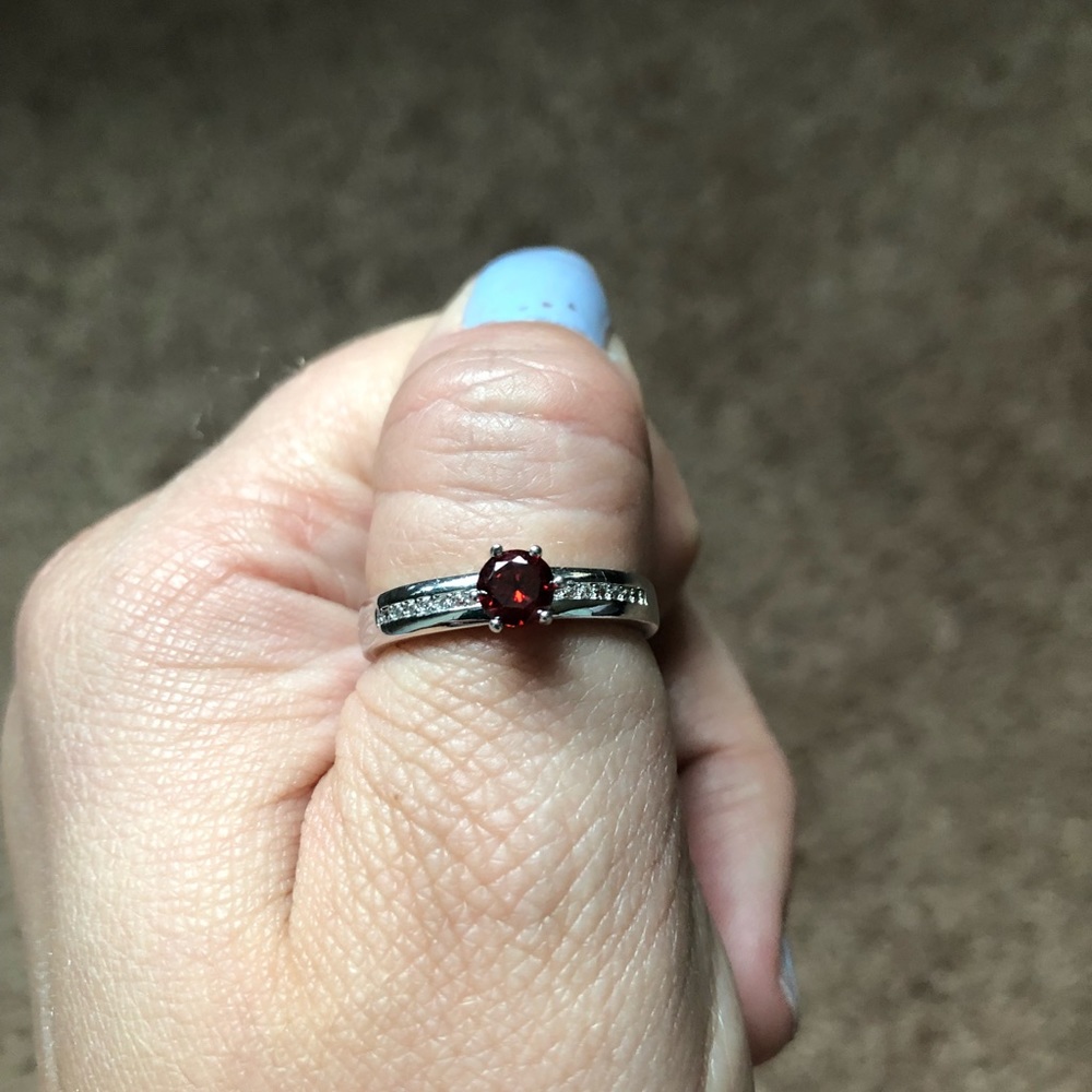 💍Silver and Ruby Ring